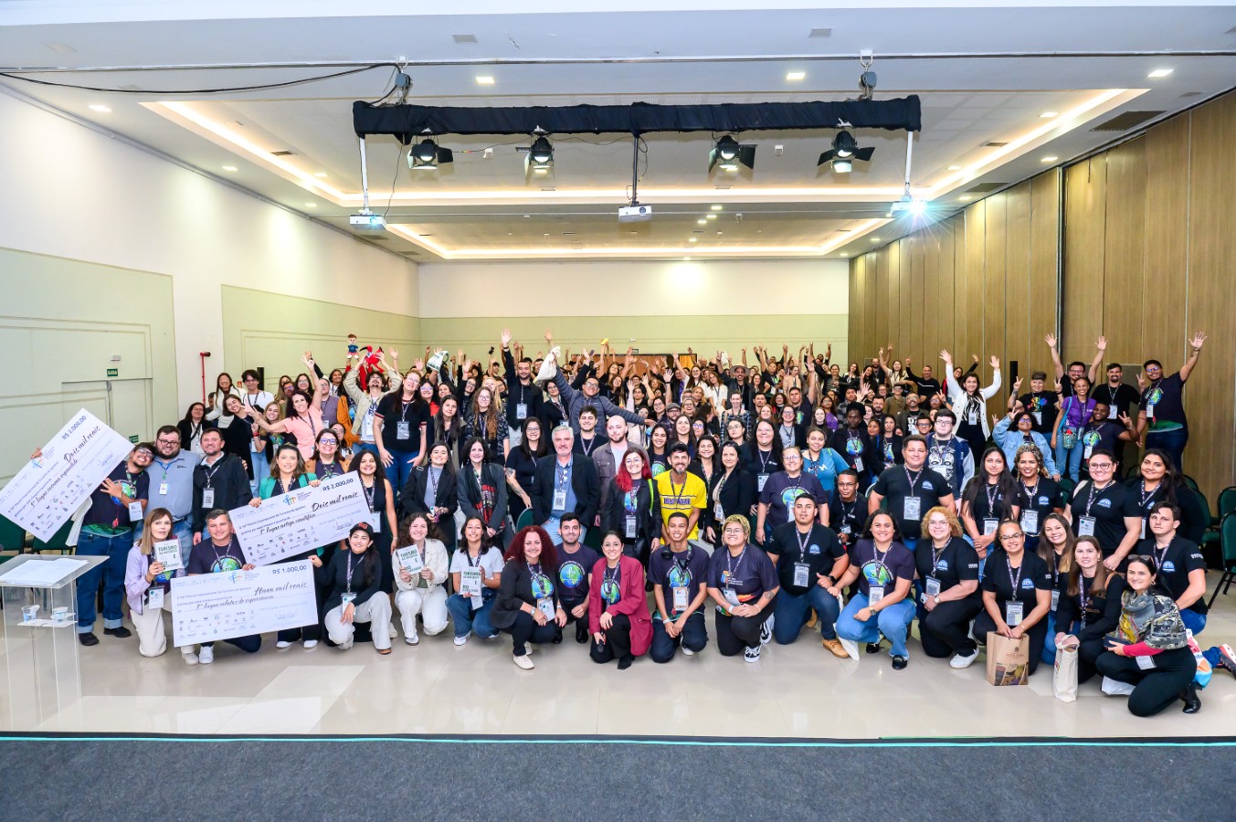 <a href="https://forumdeturismodoiguassu.com/" target="_blank" style="color: white;">Fórum Internacional de Turismo do Iguassu</a>