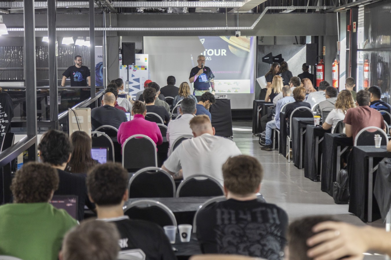 <a href="htps://www.hackatour.com/" target="_blank" style="color: white;">Hackatour Cataratas</a>